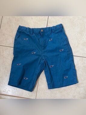 Vineyard Vines Blue whale print casual shorts